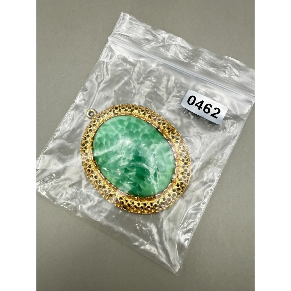 Vintage Gold Tone Filigree Pendant Green Oval Cabochon Openwork Scalloped